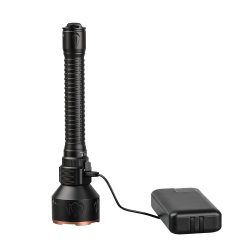 T80 TACTICAL FLASHLIGHT WITH A MAXIMUM OUTPUT OF 3800 LUMENS AND A RANGE OF 1050 METERS