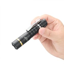 L2S-SE  Flashlight has a maximum brightness of 1050 lumens and is stable and reliable in outdoor activities (disposable battery)
