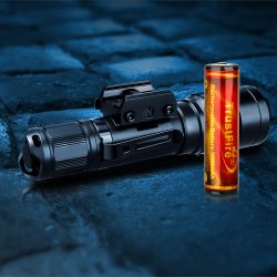 TrustFire R8 1800Lumen Rail Mount Flashlight(GET 20% OFF AND A GIFT WITH YOUR PURCHASE)